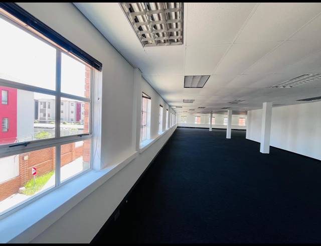 360M² OFFICE TO LET IN FOURWAYS